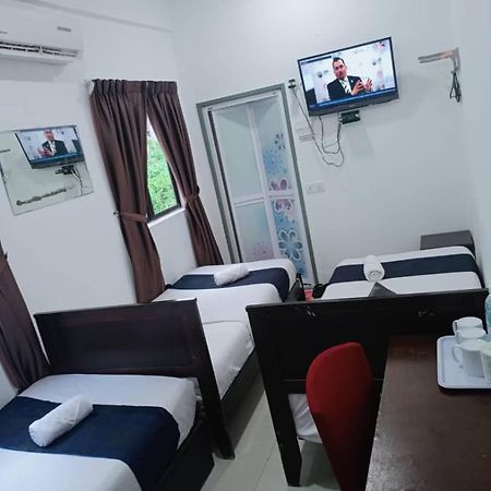 Max Ferringhi Hotel Batu Feringgi Bagian luar foto