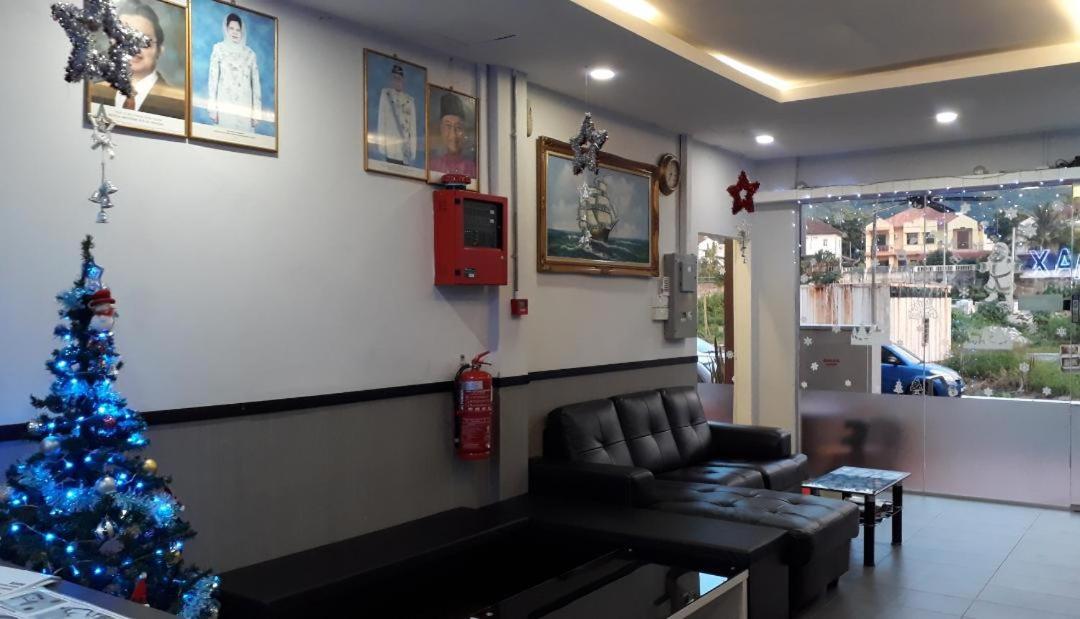 Max Ferringhi Hotel Batu Feringgi Bagian luar foto